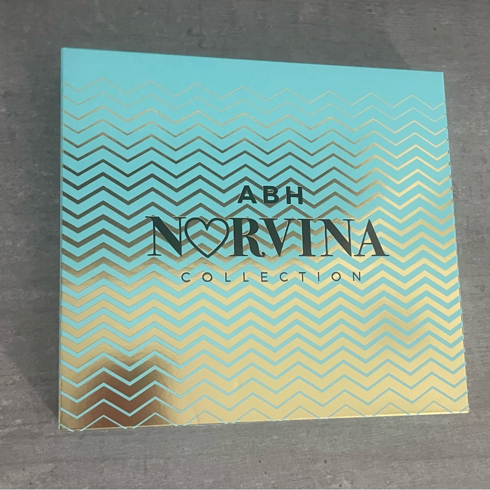 Anastasia Beverly Hills, Norvina Pro Pigment Volume 2 , New!!
